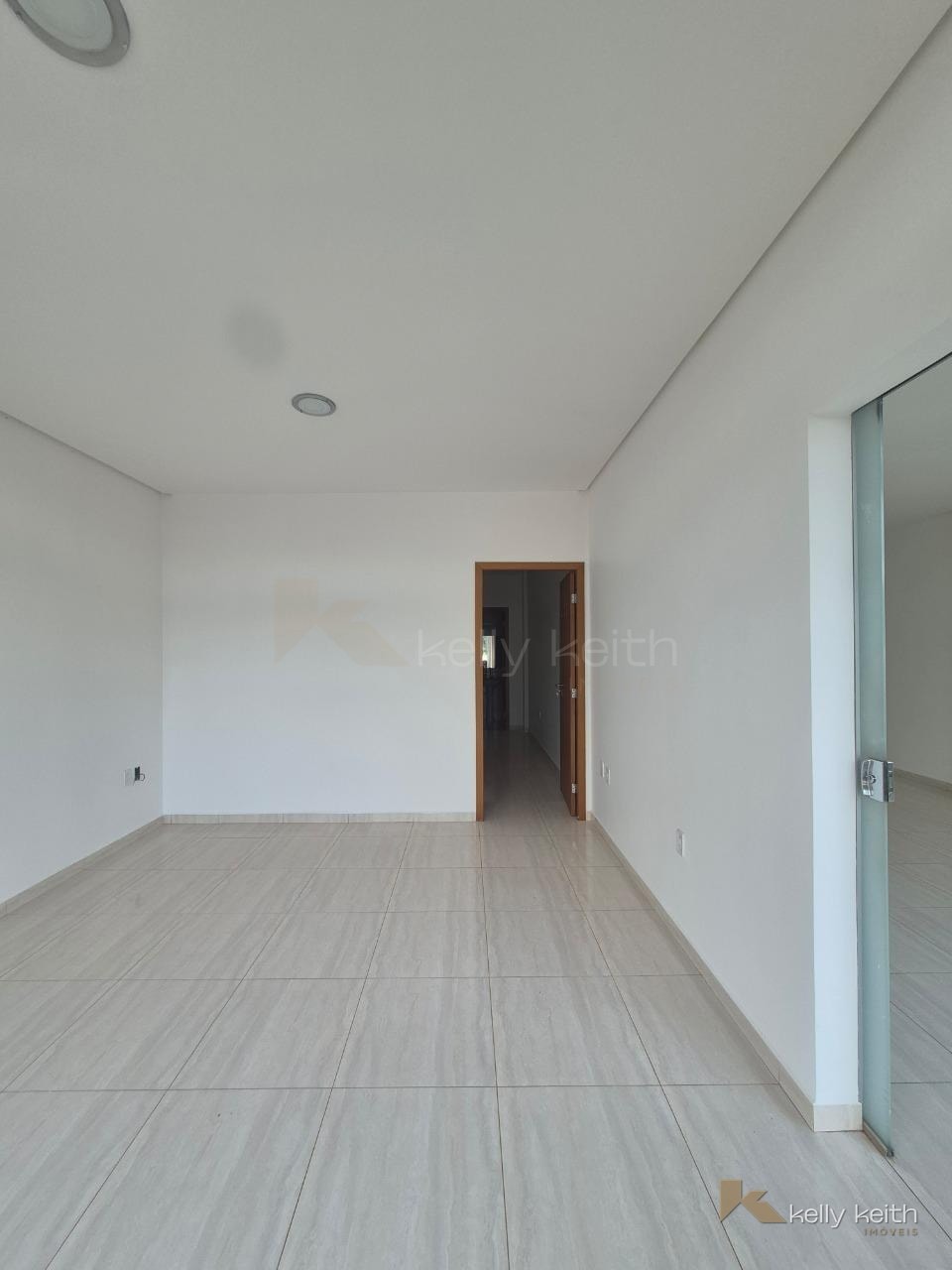 Sala Comercial para Aluguel no Jardim Imperial — foto 1 de 2